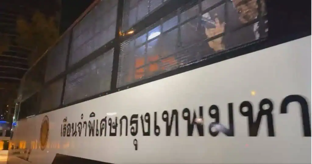 “สุเทพ-พุทธิพงษ์-ณัฏฐพล-ถาวร”นอนคุกศาลไม่ให้ประกันตัว หลังถูกศาลพิพากษาคดีชุมนุม กปปส. 56-57 สั่งจำคุกไม่รอลงอาญา และเพิกถอนสิทธิเลือกตั้ง “ทยา ทีปสุวรรณ”หมดสิทธิ์สมัครผู้ว่าฯกทม.