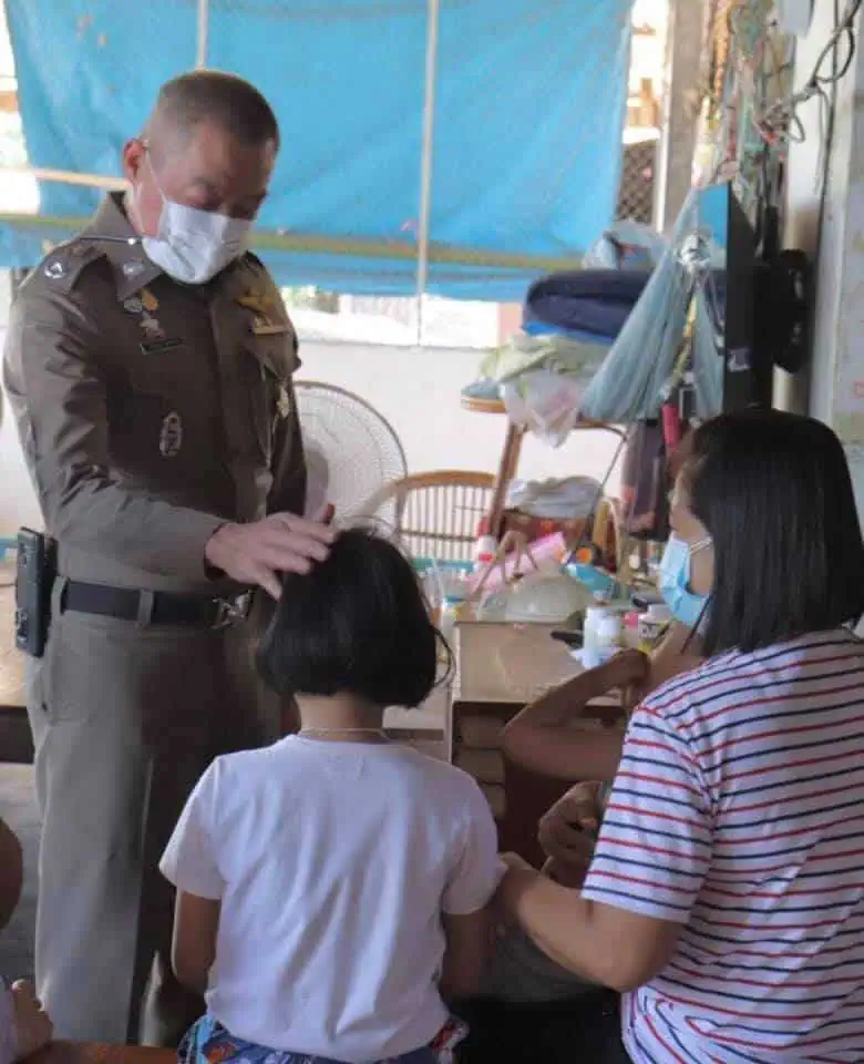 ตำรวจชัยนาทเดินเครื่องโครงการ " บำรุงขวัญ ปันน้ำใจ ”