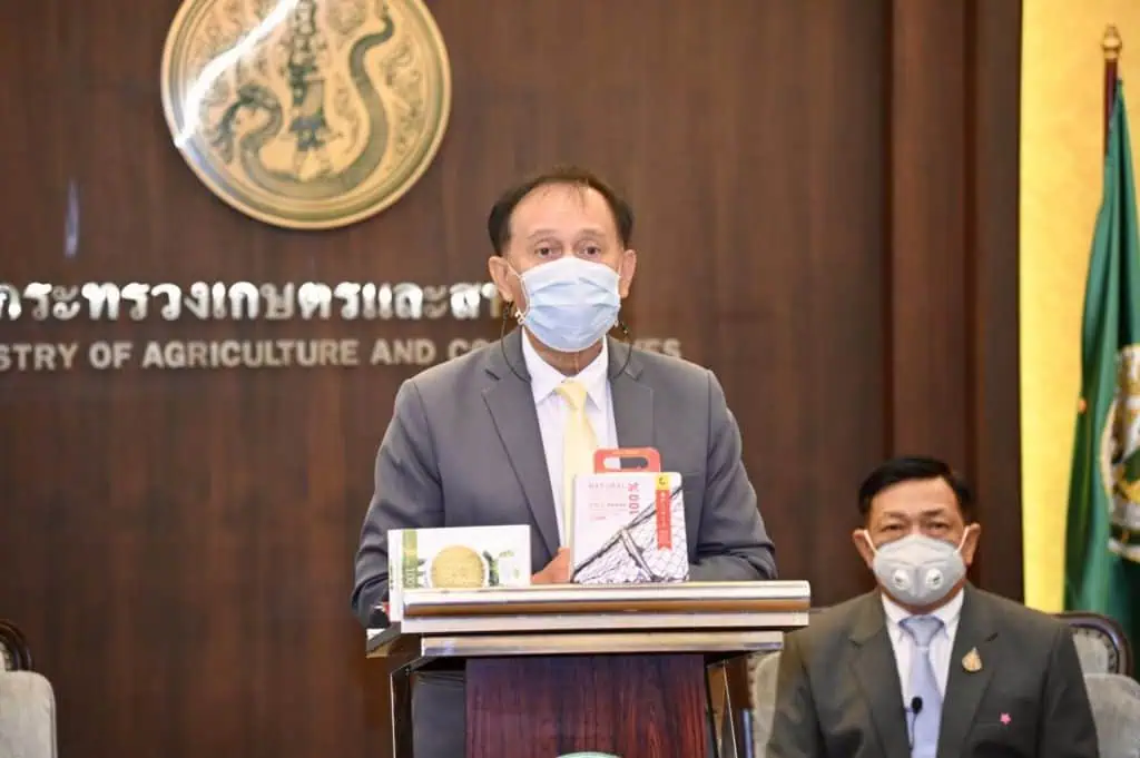  “เฉลิมชัย ศรีอ่อน”เห็นชอบ”พิมพ์เขียววิสัยทัศน์ฮาลาล”(Thailand Halal Blueprint)พร้อมเสนอครม. ดันไทยฮับฮาลาลโลก หวังเจาะตลาดฮาลาล 48 ล้านล้านบาท  เดินหน้าระเบียงเศรษฐกิจฮาลาล(Halal Economic Corridor)