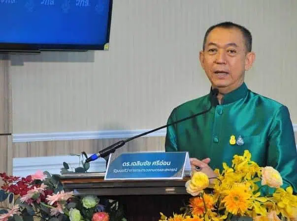 “เฉลิมชัย ศรีอ่อน”สั่งประชุมฟรุ้ทบอร์ดเปิดแคมเปญ 8 เดือน 8 จองมังคุดชาวสวนใต้ ดันราคามังคุดเพิ่ม ตั้งล้งตะวันออกและตู้คอนเทนเนอร์ไหลไปใต้มากขึ้นส่งผลราคามังคุดดีขึ้น