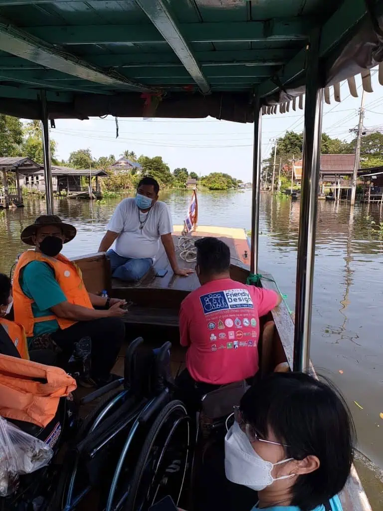 ทีมทูตอารยสถาปัตย์กรุงเทพฯล่องเรือนเส้นทางวัฒนธรรมเจ้าพระยาสายดั้งเดิม สัมผัสตำนานอันทรงเสน่ห์ผ่านวิถีชาวคลองอ้อมนนท์  : วีระศักดิ์ โควสุรัตน์