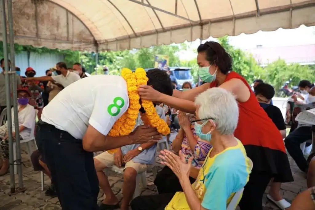 “ชัชชาติ”หาเสียงที่บางกะปิ-สะพานสูง ชูนโยบายให้ประชาชนมีส่วนร่วม เพิ่มความโปร่งใส-กำหนดทิศทางบริหารกทม. 