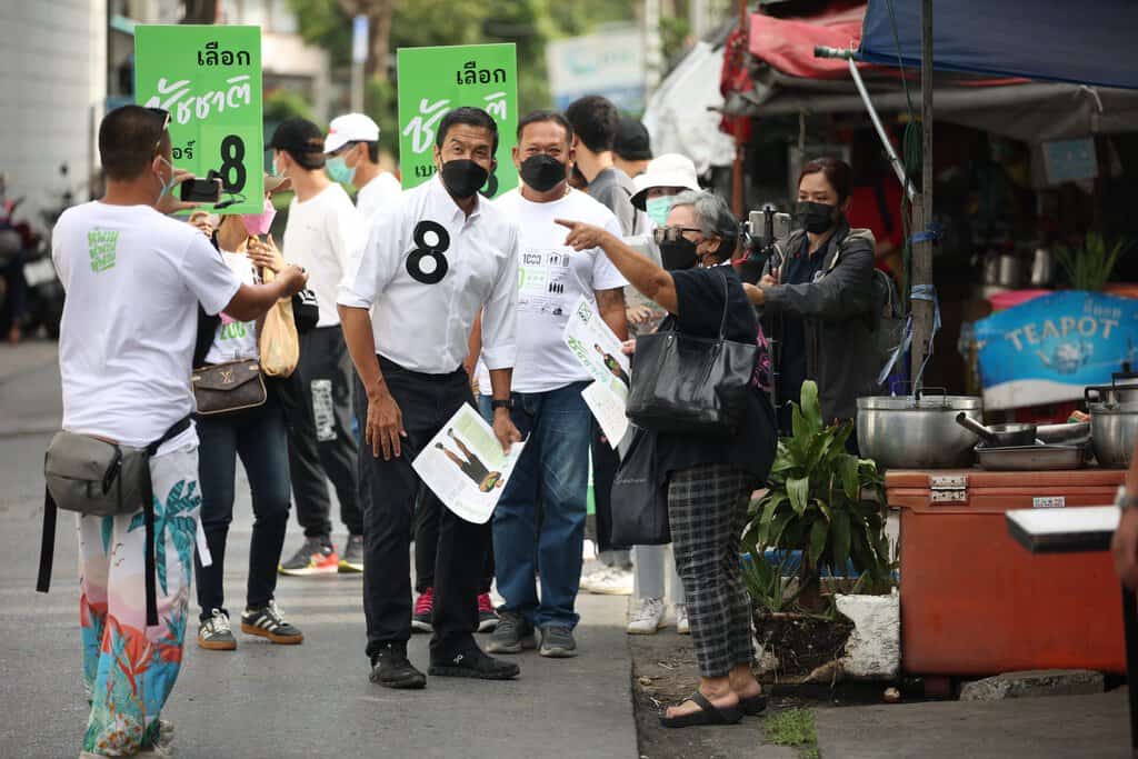 “ชัชชาติ” หาเสียงท่าน้ำชุมชนวัดบางใน และวัดบางนานอก &nbsp;