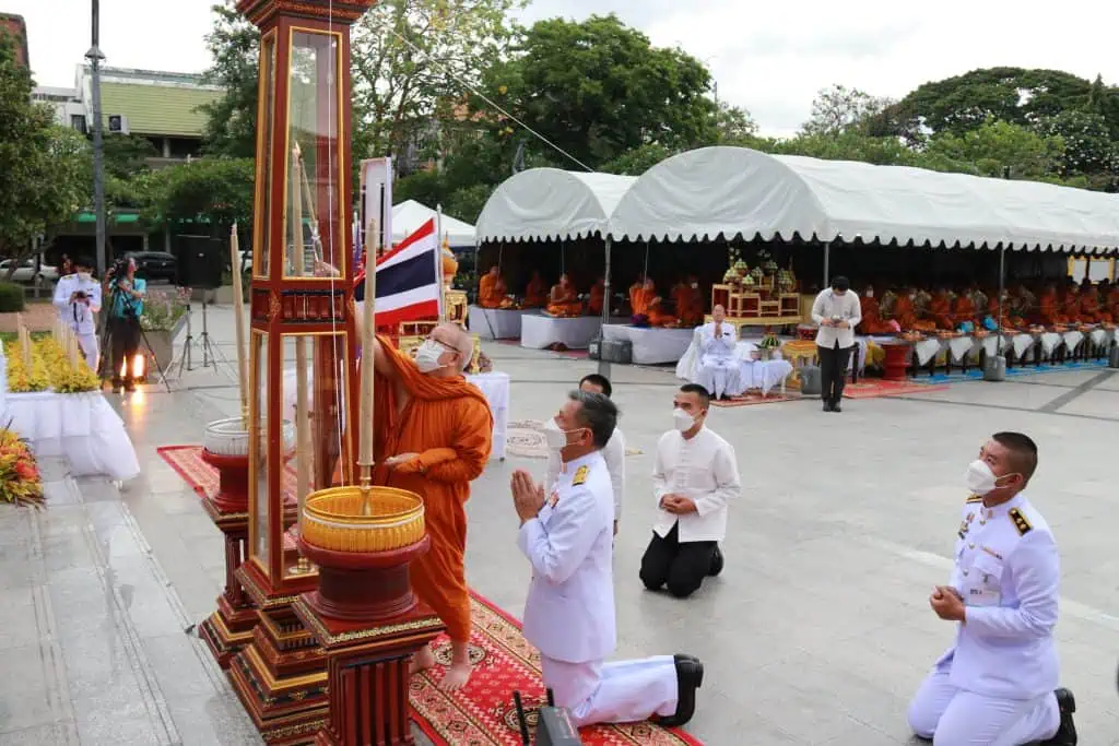 สวดเจริญพระพุทธมนต์แบบโบราณล้านนา ปัดเป่าโรคโควิด-19 ให้ชาวเชียงใหม่