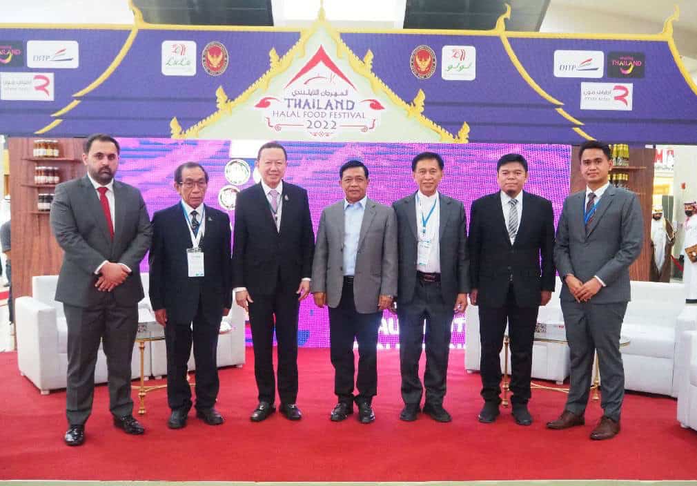 "อลงกรณ์" ตั้งเป้า ขยายตลาดผักผลไม้ อาหารฮาลาลไทย ในตะวันออกกลาง "อลงกรณ์" ตั้งเป้า ขยายตลาดผักผลไม้ อาหารฮาลาลไทย ในตะวันออกกลาง