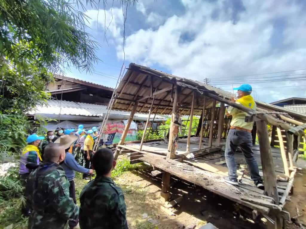 ผาเมืองร่วมใจสร้างบ้านให้ผู้ยากไร้ ผาเมืองร่วมใจสร้างบ้านให้ผู้ยากไร้