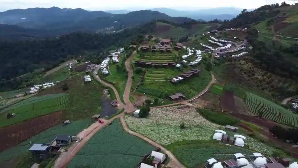 สูงสุดสวย ดอยม่อนแจ่มในยามกรีนซีซั่น งดงามไม่แพ้หน้าหนาว