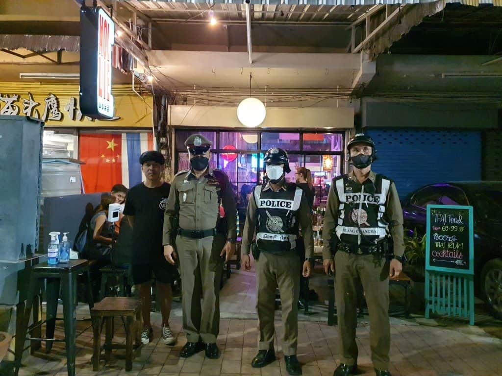 ชาวบ้านร้อง "ผับ" เชียงใหม่ เล่นดนตรีเสียงดัง นอนไม่ได้จนกลายเป็นโรคเครียด ชาวบ้านร้อง "ผับ" เชียงใหม่ เล่นดนตรีเสียงดัง นอนไม่ได้จนกลายเป็นโรคเครียด