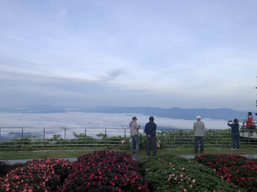 สูดโอโซนดอยอินทนนท์ กิ่วแม่ปาน 11 องศา สูดโอโซนดอยอินทนนท์ กิ่วแม่ปาน 11 องศา