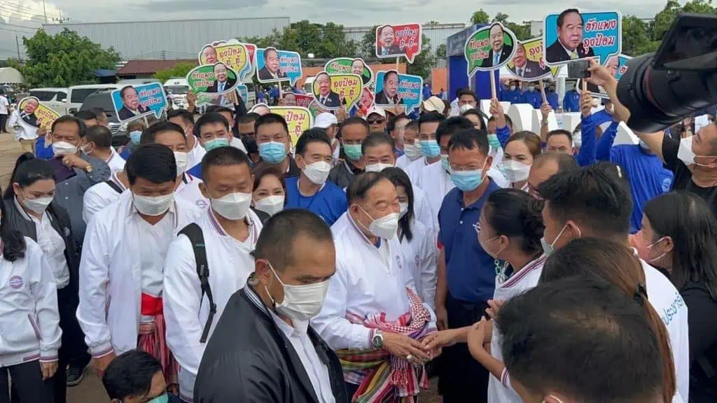 “พล.อ.ประวิตร” ชูนโยบายดันอิสานพื้นที่เศรษฐกิจใหม่เชื่อมโลก เร่งสร้างที่ทำกิน พัฒนาแหล่งน้ำทุกระบบ หนุนปชช.กินดีอยู่ดี