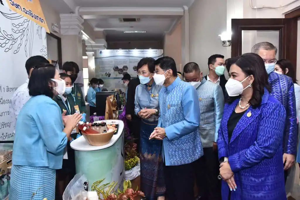 “วิษณุ” ชมคุณหญิงกัลยา ขับเคลื่อนการศึกษาไทยครบ 3 ปี ทำหน้าที่ได้ครบถ้วนสมบูรณ์ อวยพรให้ก้าวสู่ปีที่ 8 ทำหน้าที่ผลักดันการศึกษาไทยก้าวไกลสู่สากล