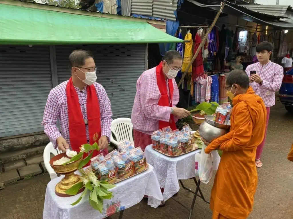 วีระศักดิ์ โควสุรัตน์  :  ป่าเมืองกาญจน์ ตำนานตะวันตกกับโทลเวย์สู่ทะเลอันดามัน