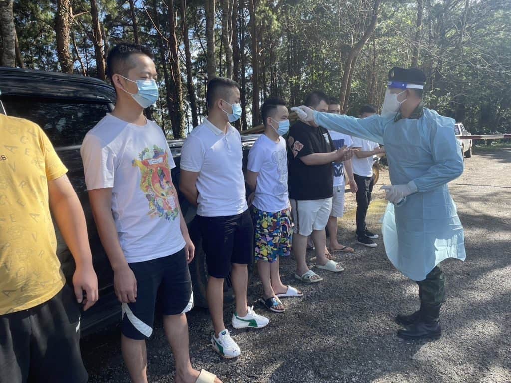 รวบกำนัน ขนแก๊งคอลเซ็นเตอร์!! ผาเมืองสกัด 9 ผู้ลักลอบเข้าเมือง รวบกำนัน ขนแก๊งคอลเซ็นเตอร์!! ผาเมืองสกัด 9 ผู้ลักลอบเข้าเมือง