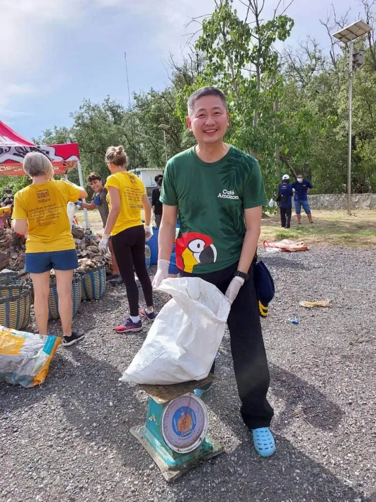 วันทำความสะอาดโลก  (World Clean Up Day )