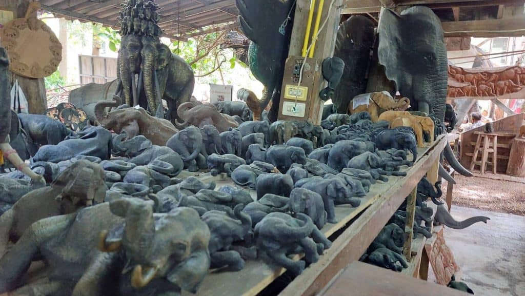 sacit ชู 3 หัตถกรรม-สล่าล้านนา ส่งต่อภูมิปัญญาสู่คนรุ่นใหม่ sacit ชู 3 หัตถกรรม-สล่าล้านนา ส่งต่อภูมิปัญญาสู่คนรุ่นใหม่