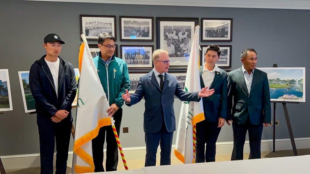 “เหยียน ปิน -เพ้ง “ร่วมฉลอง 100 ปี สนามกอล์ฟเก่าแก่อังกฤษ ชู Wentworth Golf Club ต้นแบบลงทุนสนามกอล์ฟในไทย หวังยกระดับไทยมีสนามกอล์ฟระดับโลก “เหยียน ปิน -เพ้ง “ร่วมฉลอง 100 ปี สนามกอล์ฟเก่าแก่อังกฤษ ชู Wentworth Golf Club ต้นแบบลงทุนสนามกอล์ฟในไทย หวังยกระดับไทยมีสนามกอล์ฟระดับโลก