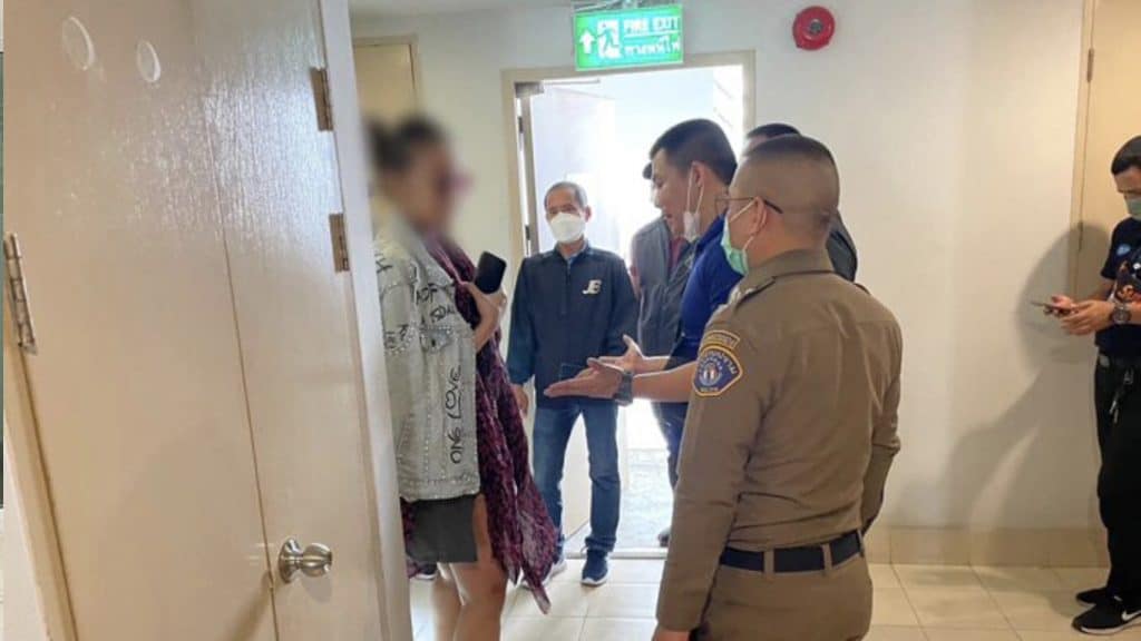 รวบ “ทีน่า สรพงษ์” หนีหมายศาลคดียักยอกทรัพย์ ขีดกระเป๋าเเบรนด์เนมลูกค้า รวบ “ทีน่า สรพงษ์” หนีหมายศาลคดียักยอกทรัพย์ ขีดกระเป๋าเเบรนด์เนมลูกค้า