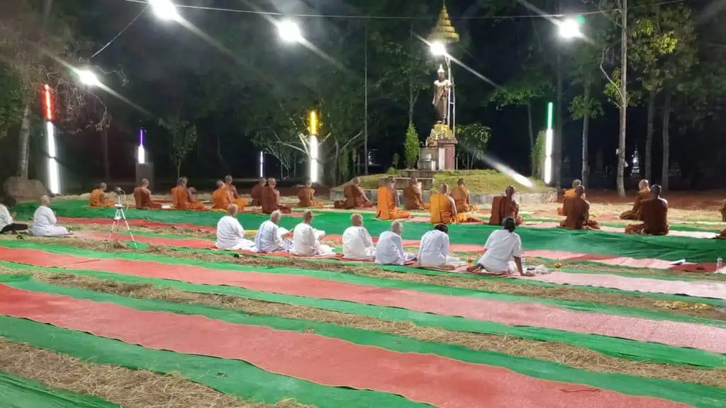 ผู้พิพากษาหน.คณะศาลอุทธรณ์ภาค 3 ทอดกฐินสามัคคีวัดเกาะเวียงทอง สุราษฎร์ธานี ยอดเงิน 1,395,579 บาท