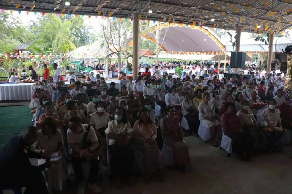 ผู้พิพากษาหน.คณะศาลอุทธรณ์ภาค 3 ทอดกฐินสามัคคีวัดเกาะเวียงทอง สุราษฎร์ธานี ยอดเงิน 1,395,579 บาท