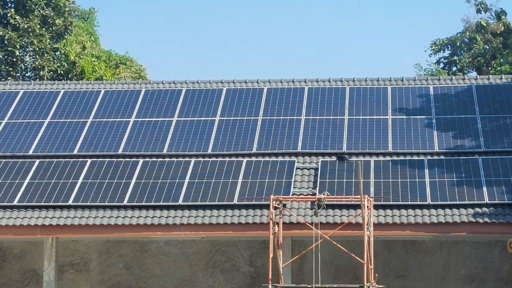 พระช่วยชาวบ้าน ติดค้างค่าไฟ หาพลังงานทางเลือกร่วมกับมช. พระช่วยชาวบ้าน ติดค้างค่าไฟ หาพลังงานทางเลือกร่วมกับมช.