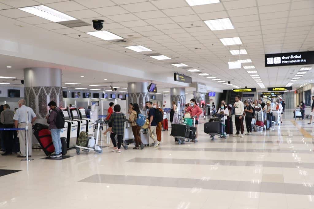 "ยี่เป็ง"เชียงใหม่คึกคัก ท่าอากาศยานรับนักท่องเที่ยววันละ 2 หมื่นคน "ยี่เป็ง"เชียงใหม่คึกคัก ท่าอากาศยานรับนักท่องเที่ยววันละ 2 หมื่นคน