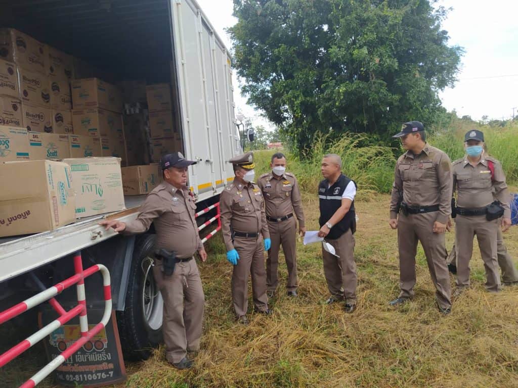 ผบ.ตร. ชม ตำรวจแม่พริก รวบสิบล้อขนยาบ้า 5 ล้านเม็ด เคตามีนกว่า 100 โล ผบ.ตร. ชม ตำรวจแม่พริก รวบสิบล้อขนยาบ้า 5 ล้านเม็ด เคตามีนกว่า 100 โล