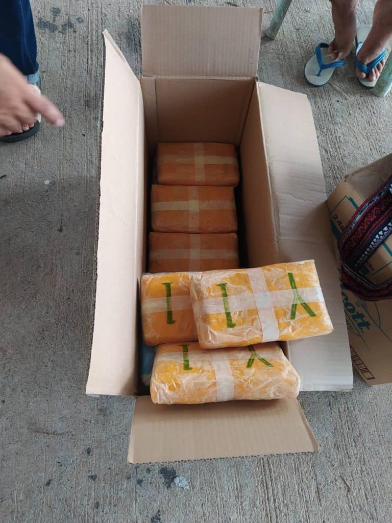 ผบ.ตร. ชม ตำรวจแม่พริก รวบสิบล้อขนยาบ้า 5 ล้านเม็ด เคตามีนกว่า 100 โล ผบ.ตร. ชม ตำรวจแม่พริก รวบสิบล้อขนยาบ้า 5 ล้านเม็ด เคตามีนกว่า 100 โล