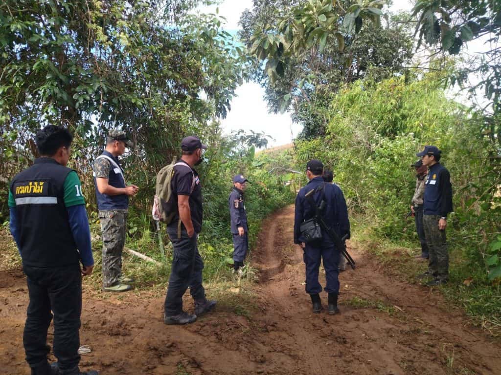 ฝ่ายมั่นคงกัลยาณิวัฒนา ยึดแม็คโครใช้แผ้วถางป่า คาดปลูกขิง ฝ่ายมั่นคงกัลยาณิวัฒนา ยึดแม็คโครใช้แผ้วถางป่า คาดปลูกขิง