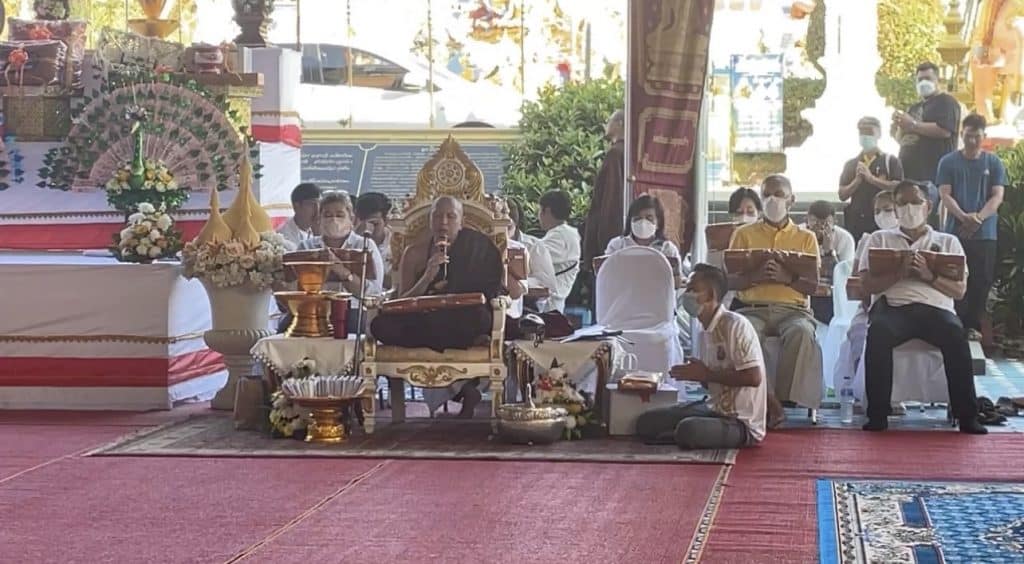 พระครูบาอริยชาติ อริยจิตโต เจ้าอาวาสวัดแสงแก้วโพธิญาณ จัดงานทำบุญ ทอดกฐินตกค้าง 99 วัด พระครูบาอริยชาติ อริยจิตโต เจ้าอาวาสวัดแสงแก้วโพธิญาณ จัดงานทำบุญ ทอดกฐินตกค้าง 99 วัด