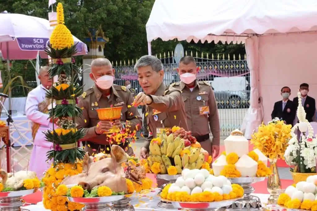 มูลนิธิอาสาเพื่อนพึ่ง (ภาฯ) ยามยาก สภากาชาดไทย จัดพิธีบวงสรวงงาน ‘เพื่อนพึ่ง (ภาฯ) ประจำปี 2565’ ภายใต้แนวคิด ‘เพื่อนไม่ทิ้งกันในยามยาก’