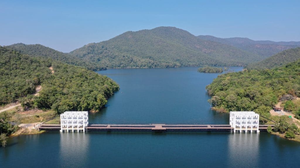 สุดอันซีนภาพมุมสูง "เขื่อนแม่กวง" น้ำเกือบเต็มความจุ สุดอันซีนภาพมุมสูง "เขื่อนแม่กวง" น้ำเกือบเต็มความจุ