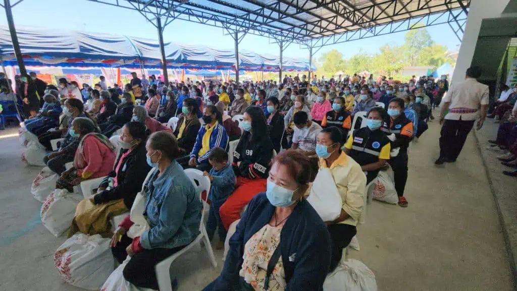 มูลนิธิร่วมกตัญญูร่วมส่งความสุข ร่วมฟื้นฟูหลังน้ำลด ให้ชาวศรีสะเกษ