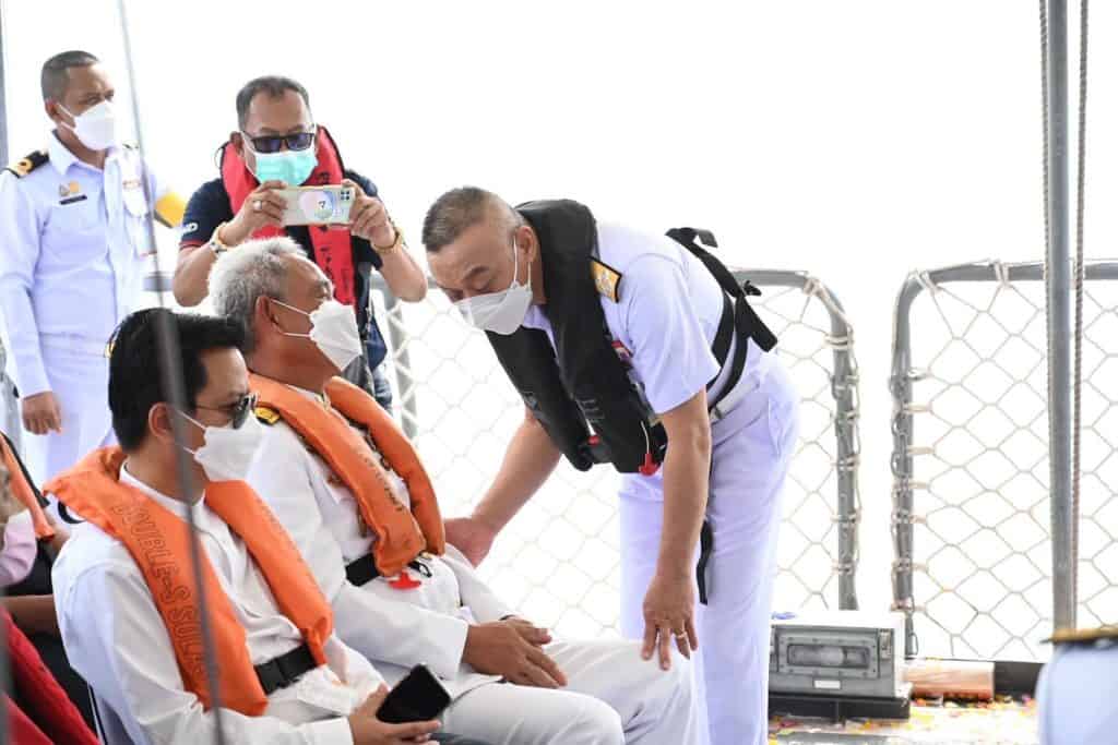 กองทัพเรือจัดพิธีลอยอังคารผู้เสียชีวิตจากเหตุการณ์เรือหลวงสุโขทัยอับปาง กองทัพเรือจัดพิธีลอยอังคารผู้เสียชีวิตจากเหตุการณ์เรือหลวงสุโขทัยอับปาง