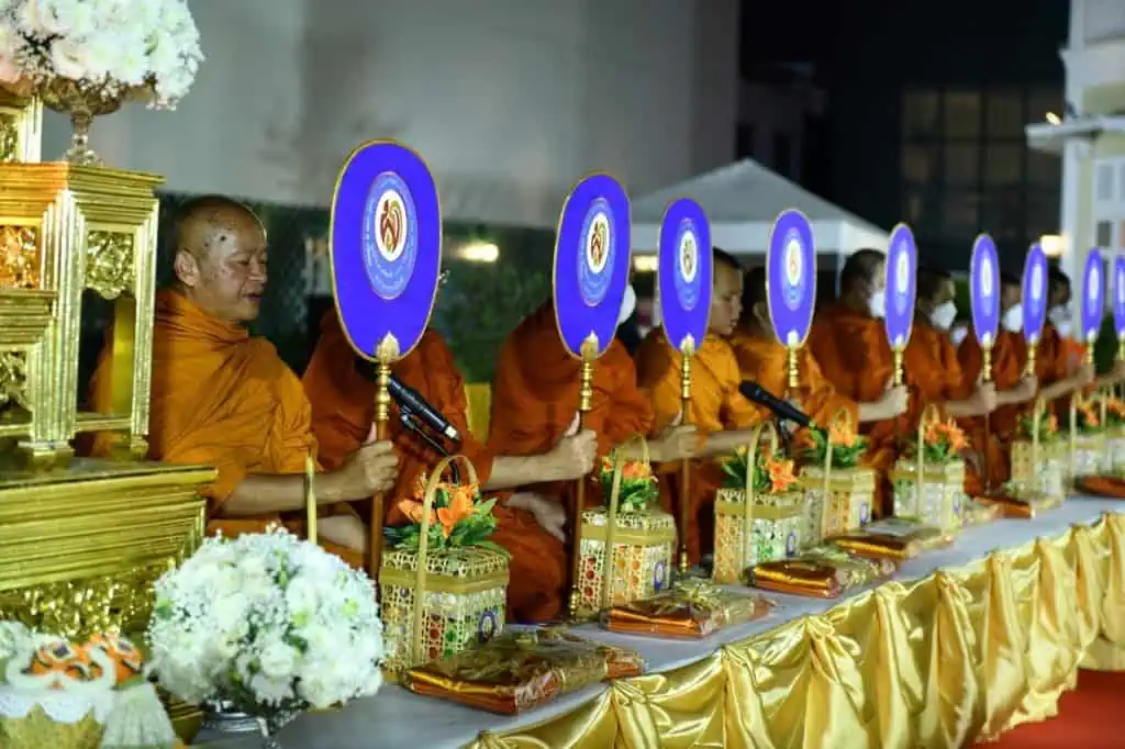 มูลนิธิอาสาเพื่อนพึ่ง(ภาฯ) ยามยาก สภากาชาดไทยจัดพิธีเจริญพระพุทธมนต์ ถวายเป็นพระกุศลในสมเด็จพระเจ้าลูกเธอเจ้าฟ้าพัชรกิติยาภา ฯ วันนี้ ณ ลานหน้าอาคารที่ทำการ มูลนิธิฯ