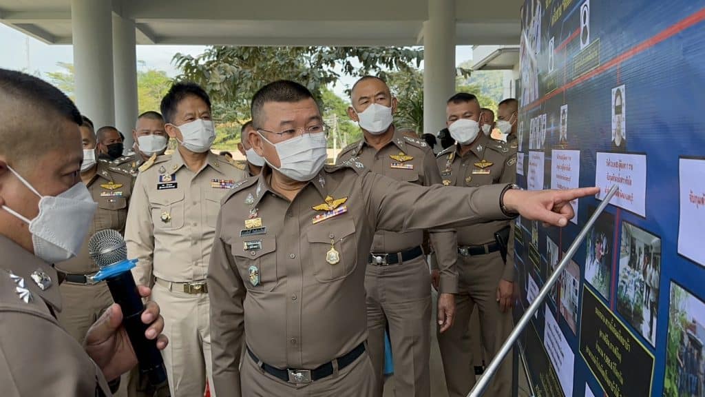 ทลายเครือข่ายยาเสพติด “คิงส์โพธิ์ดำ” รวบ 9 ผู้ต้องหาพร้อมยาบ้า 2 ล้านเม็ด ทลายเครือข่ายยาเสพติด “คิงส์โพธิ์ดำ” รวบ 9 ผู้ต้องหาพร้อมยาบ้า 2 ล้านเม็ด