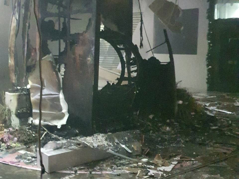 ระทึกวันหยุด! ไฟไหม้ห้างเซ็นทรัลเวิลด์ คนวิ่งหนีตายอลหม่าน ระทึกวันหยุด! ไฟไหม้ห้างเซ็นทรัลเวิลด์ คนวิ่งหนีตายอลหม่าน