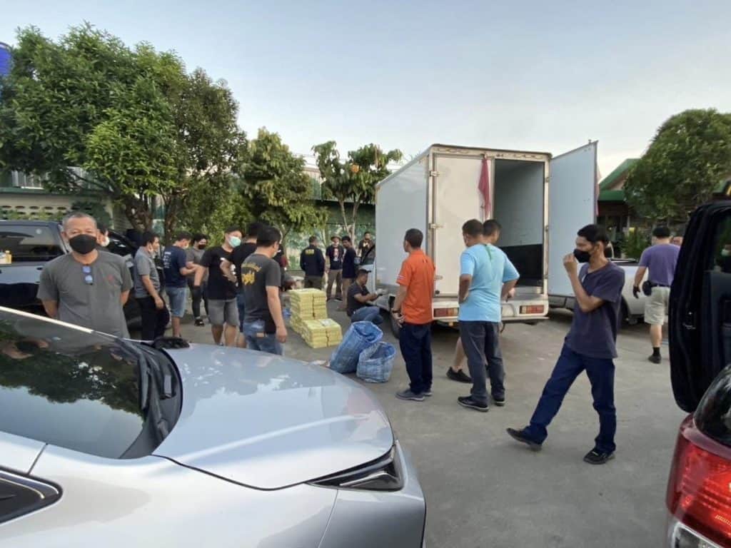 ตำรวจ ปส.รวบเครือข่ายค้ายาภาคเหนือ ดัดแปลงรถซุกยาเสพติด1.5ล้านเม็ด ตำรวจ ปส.รวบเครือข่ายค้ายาภาคเหนือ ดัดแปลงรถซุกยาเสพติด1.5ล้านเม็ด