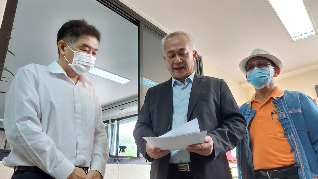 เครือข่ายสภาลมหายใจภาคเหนือ จี้ ตรวจสอบงบแก้ไฟป่า-ฝุ่นควัน หวั่นทุจริตเรียกเก็บ 30 % เครือข่ายสภาลมหายใจภาคเหนือ จี้ ตรวจสอบงบแก้ไฟป่า-ฝุ่นควัน หวั่นทุจริตเรียกเก็บ 30 %