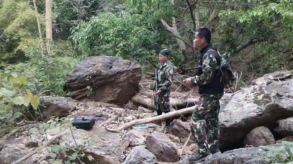 เลขา คปภ. มอบกรมธรรม์ ดูแลเจ้าหน้าที่อุทยานแห่งชาติแม่ปิง เลขา คปภ. มอบกรมธรรม์ ดูแลเจ้าหน้าที่อุทยานแห่งชาติแม่ปิง