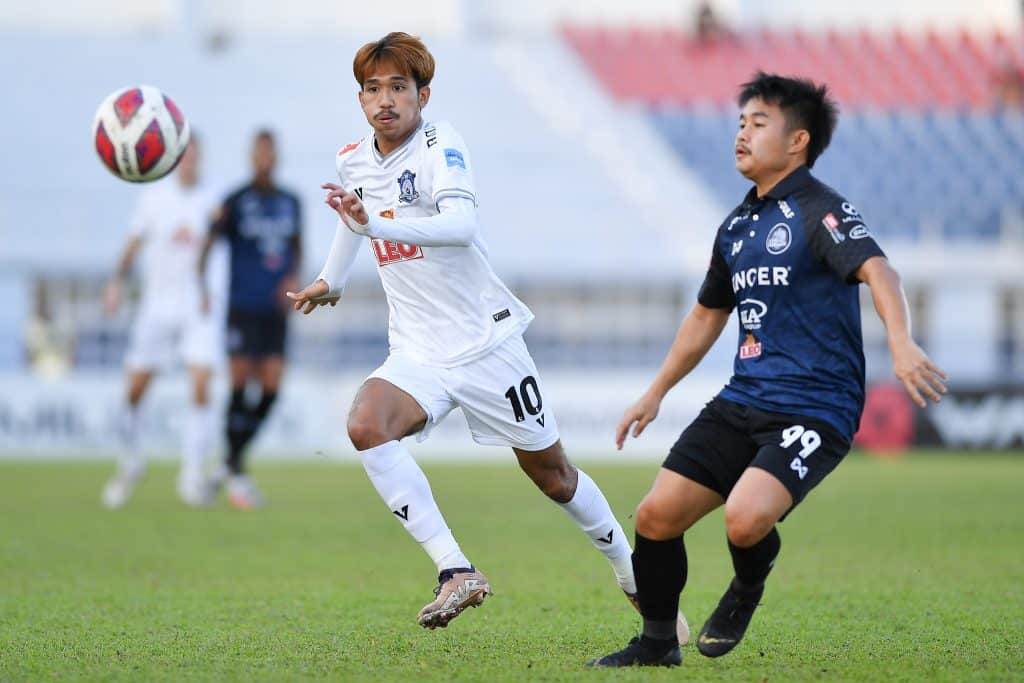 "พยัคฆ์" บุกพ่าย "ม้านิลมังกร" "พยัคฆ์" บุกพ่าย "ม้านิลมังกร"