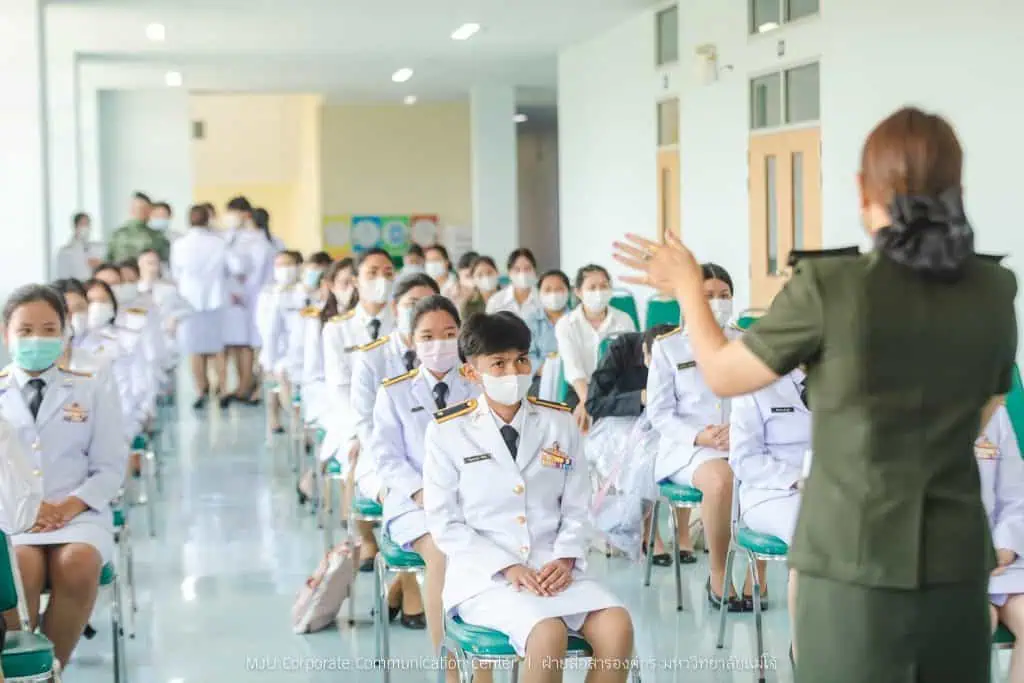 บัณฑิต ม.แม่โจ้ รายงานตัว เตรียมเข้าพิธีพระราชทานปริญญาบัตร