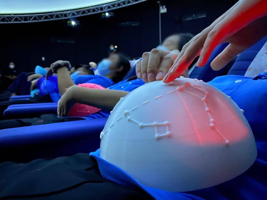 สดร. เปิดโลกดาราศาสตร์สู่ผู้บกพร่องทางการมองเห็น สดร. เปิดโลกดาราศาสตร์สู่ผู้บกพร่องทางการมองเห็น