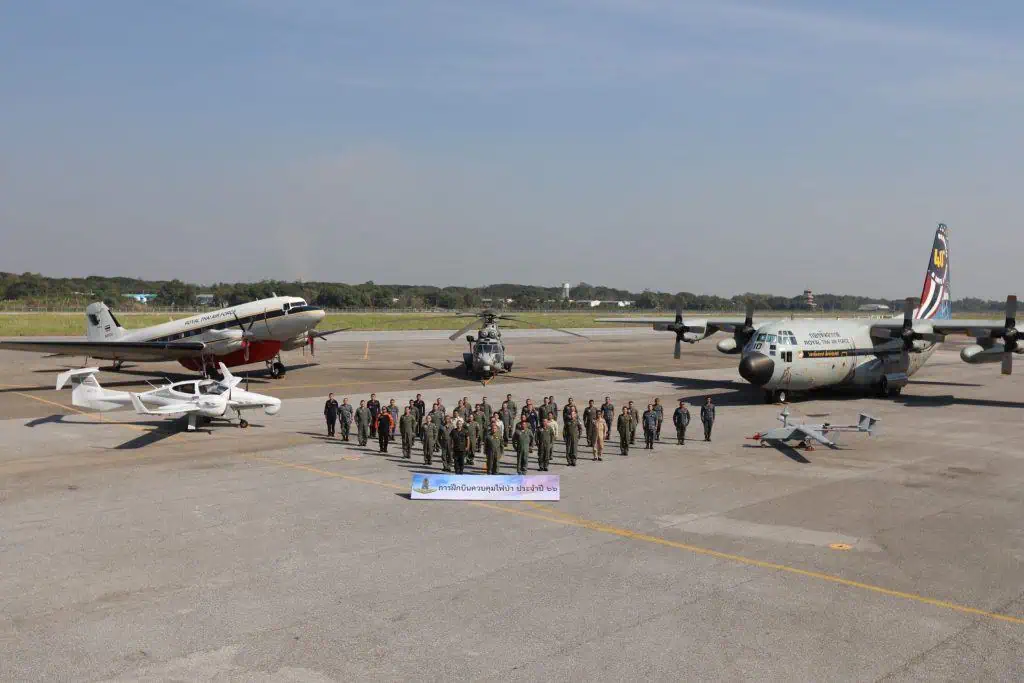 ศอ.ปกป.ภาค 3 ประสาน ทอ. ส่งเครื่อง BT-67 โปรยน้ำดับไฟ บรรเทาฝุ่น เชียงราย