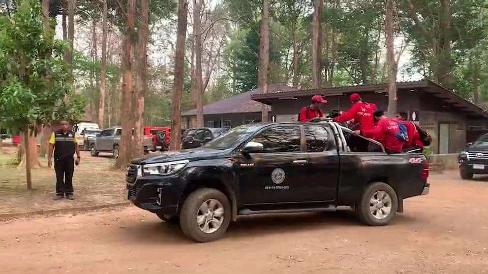 ศอ.ปกป.ภาค 3 ส่งกำลังดับไฟป่าบนดอยสุเทพ ศอ.ปกป.ภาค 3 ส่งกำลังดับไฟป่าบนดอยสุเทพ