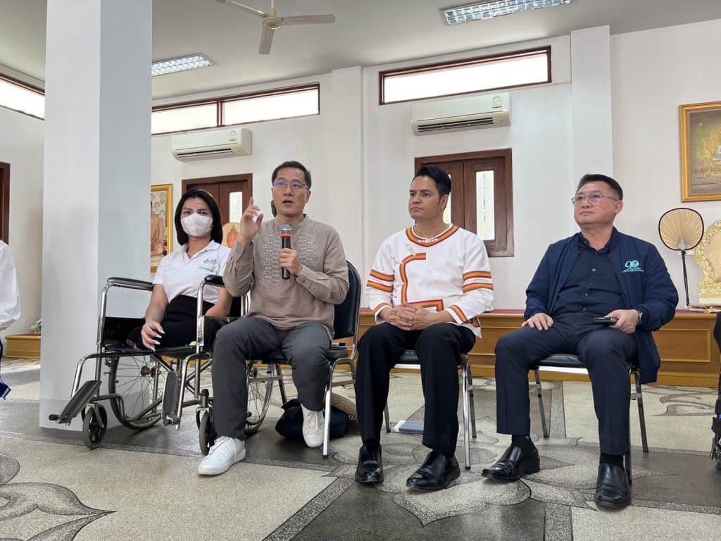 "วีระศักดิ์-กฤษณะ" นำทีมทูตอารยสถาปัตย์ เยือนเชียงราย "วีระศักดิ์-กฤษณะ" นำทีมทูตอารยสถาปัตย์ เยือนเชียงราย