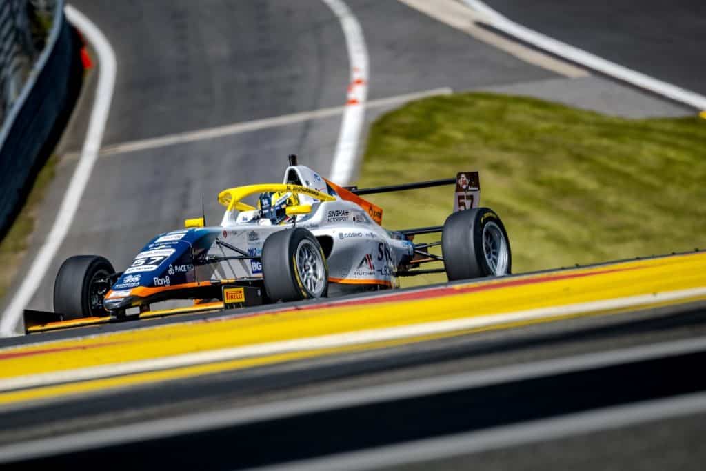 ‘นันทวุฒิ’ นักขับดาวรุ่งชาวไทย จบอันดับ 12 ศึกอิตาเลียน เอฟ 4 ที่สปา ประเทศเบลเยี่ยม ‘นันทวุฒิ’ นักขับดาวรุ่งชาวไทย จบอันดับ 12 ศึกอิตาเลียน เอฟ 4 ที่สปา ประเทศเบลเยี่ยม