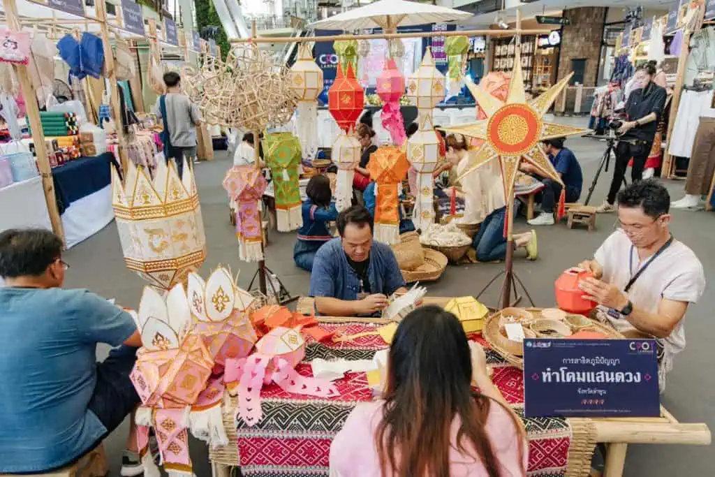 ลำพูน Road Show งานแสดงสินค้าและผลิตภัณฑ์วัฒนธรรมไทย จังหวัดลำพูน