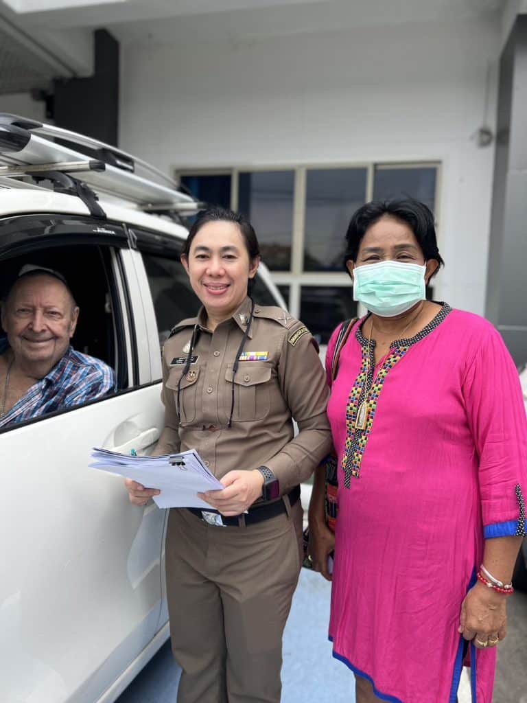 นทท.ต่างชาติชื่นชม ตม.เชียงใหม่ บริการยอดเยี่ยม นทท.ต่างชาติชื่นชม ตม.เชียงใหม่ บริการยอดเยี่ยม