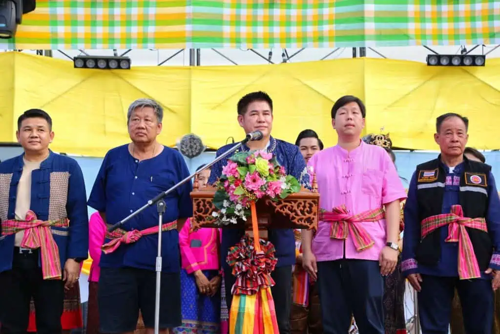 ผู้กองธรรมนัส ควงว่าที่ ส.ส. พะเยา รวมงานบุญบั้งไฟ ‘รวมพลคนอิสานล้านนา สืบสานตำนานบุญบั้งไฟตำบลอ่างทอง’ พร้อมประกาศหนุนงานประเพณีท้องถิ่นให้ยั่งยืน