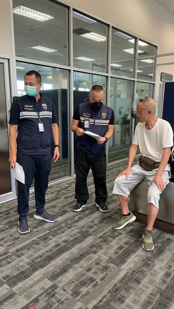 ตม.เชียงใหม่ รวบนายทุนแก๊งนอมินีชาวจีน ขณะหนีออกนอกประเทศ ตม.เชียงใหม่ รวบนายทุนแก๊งนอมินีชาวจีน ขณะหนีออกนอกประเทศ